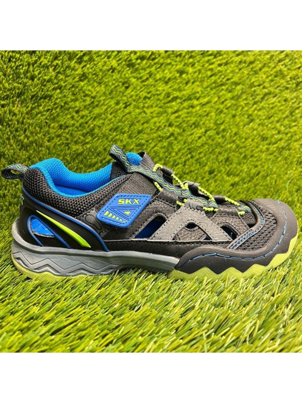 Skechers‎ Whipsaw Boys Size 2Y Black Blue Volt Beach Walking Outdoor Sport Shoes